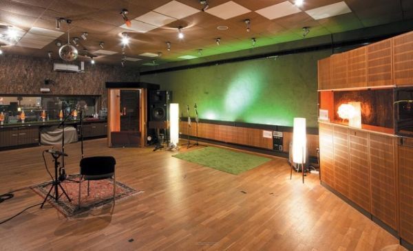 Studio za snimanje natkriven plutom.